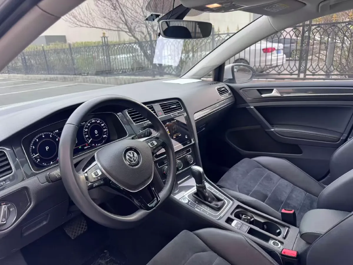 2020 Volkswagen Golf 1.4T 150HP L4 7DCT,autocango,china used car exporter,china ev exporter,chinese used car exporter,chinese used ev exporter