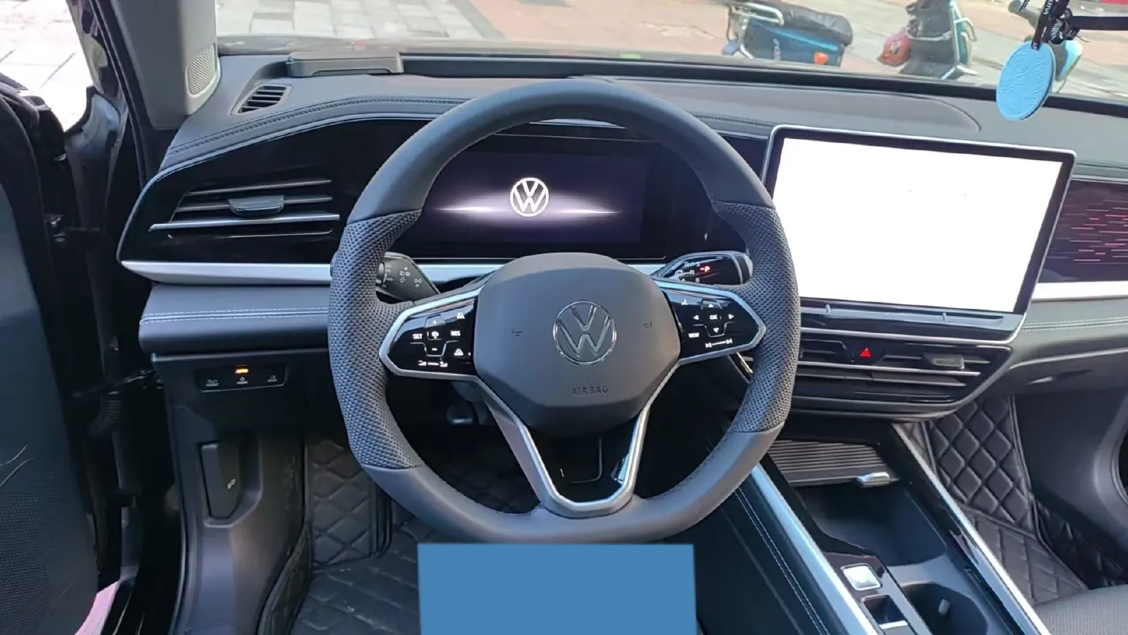 2025 Volkswagen Passat 2.0T 220HP L4 7DCT,autocango,china used car exporter,china ev exporter,chinese used car exporter,chinese used ev exporter