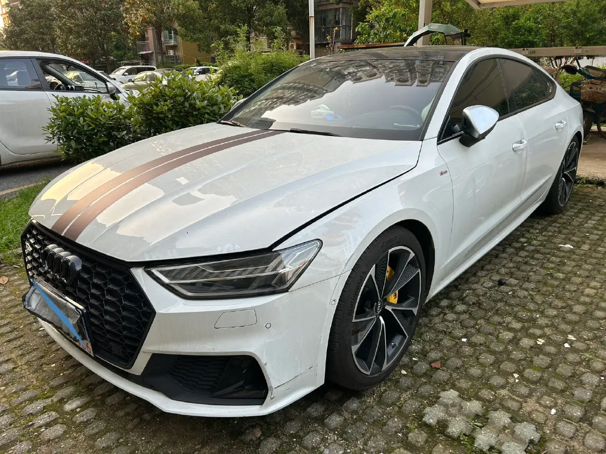 2023 Audi A7 2.0T 265HP L4 7DCT,autocango,china used car exporter,china ev exporter,chinese used car exporter,chinese used ev exporter