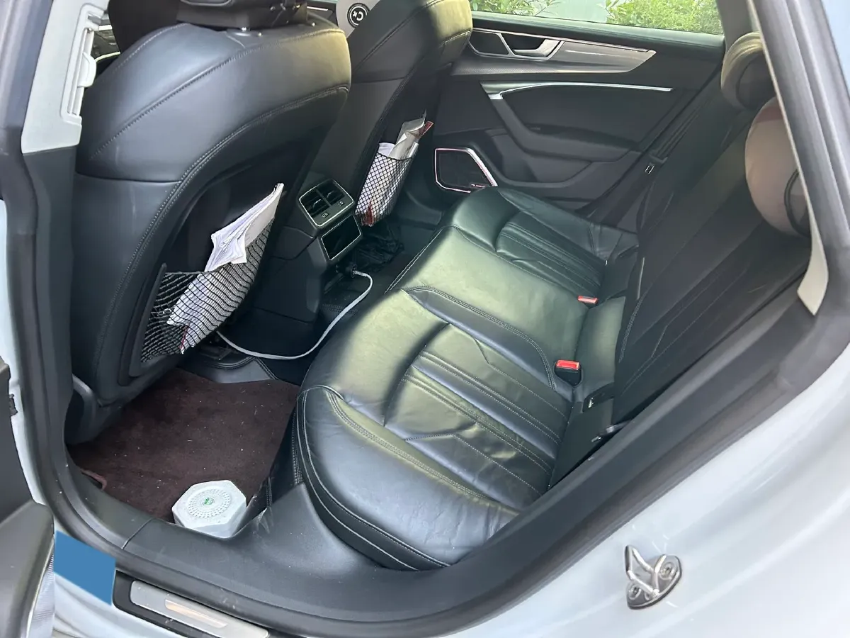 2023 Audi A7 2.0T 265HP L4 7DCT,autocango,china used car exporter,china ev exporter,chinese used car exporter,chinese used ev exporter