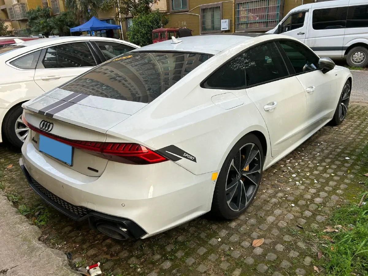 2023 Audi A7 2.0T 265HP L4 7DCT,autocango,china used car exporter,china ev exporter,chinese used car exporter,chinese used ev exporter