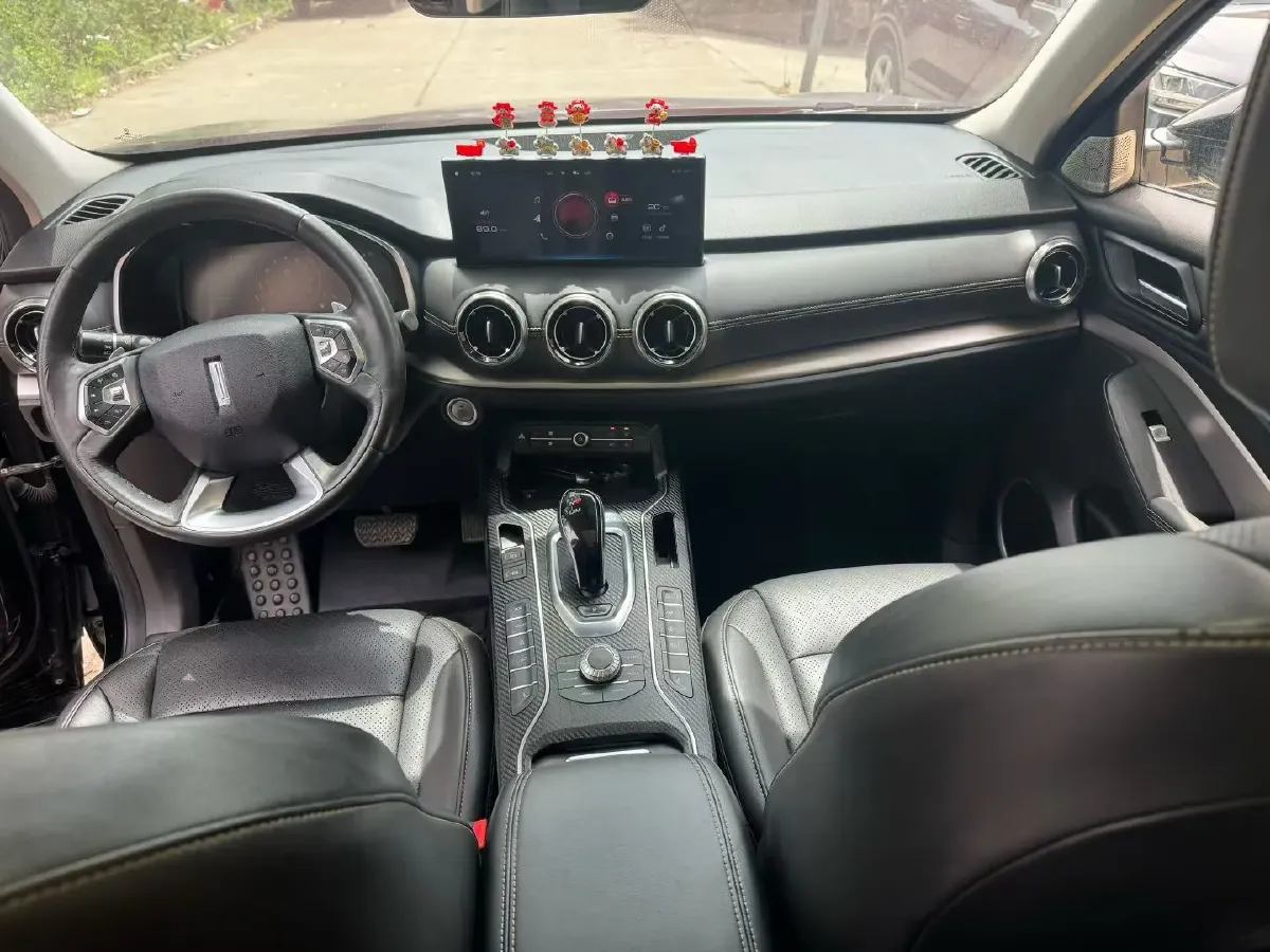 2021 WEY VV6 2.0T 227HP L4 7DCT,autocango,china used car exporter,china ev exporter,chinese used car exporter,chinese used ev exporter