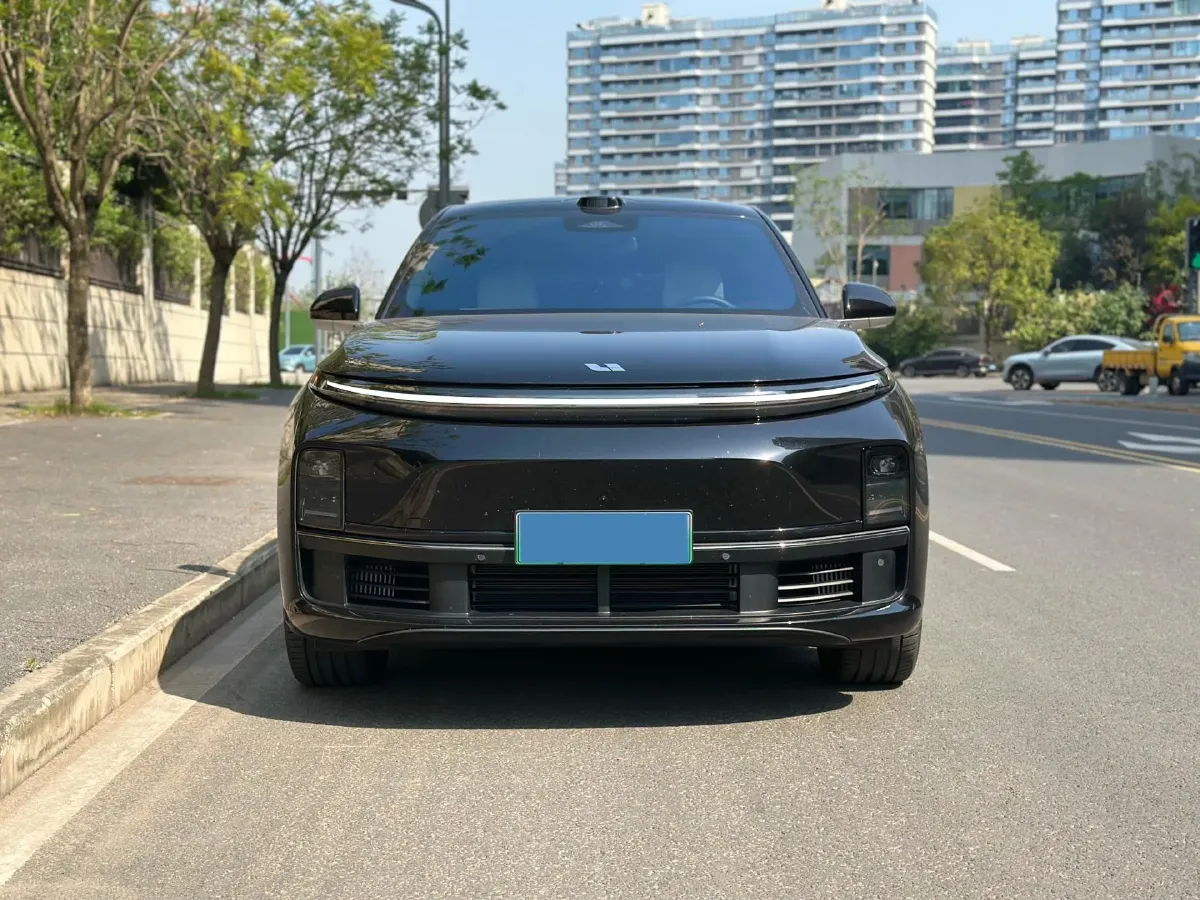 2025 Li L7 Range Extended 154HP REEV,autocango,china used car exporter,china ev exporter,chinese used car exporter,chinese used ev exporter