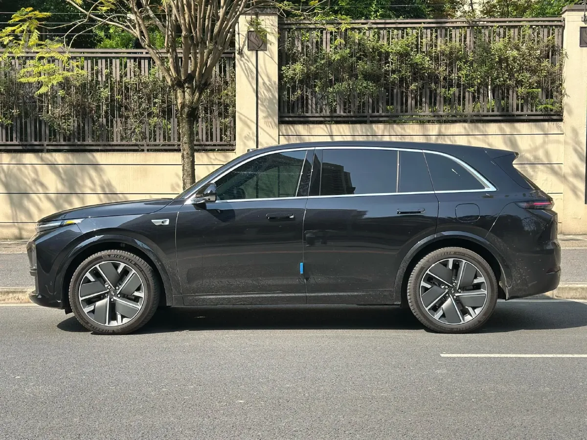 2025 Li L7 Range Extended 154HP REEV,autocango,china used car exporter,china ev exporter,chinese used car exporter,chinese used ev exporter