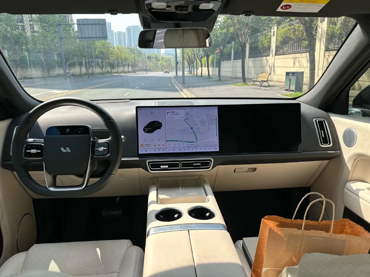 2025 Li L7 Range Extended 154HP REEV,autocango,china used car exporter,china ev exporter,chinese used car exporter,chinese used ev exporter