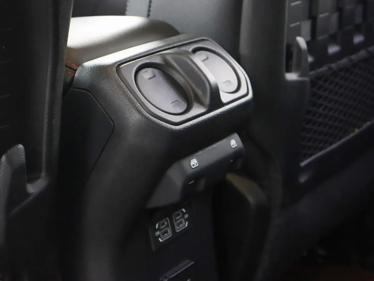 2019 Jeep Wrangler 2.0T 266HP L4 8AT,autocango,china used car exporter,china ev exporter,chinese used car exporter,chinese used ev exporter