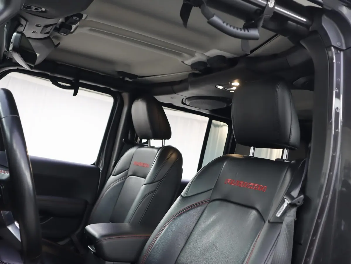 2019 Jeep Wrangler 2.0T 266HP L4 8AT,autocango,china used car exporter,china ev exporter,chinese used car exporter,chinese used ev exporter