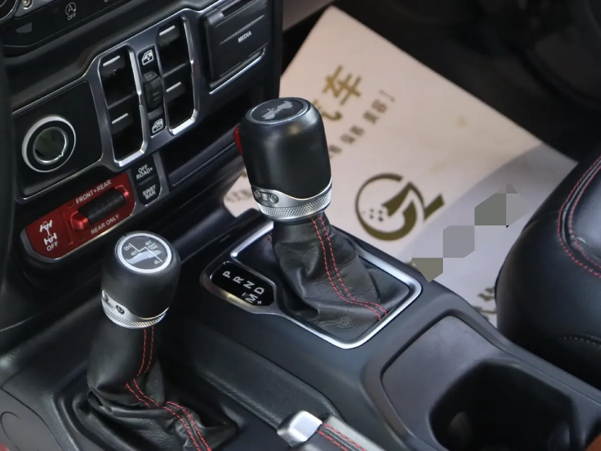 2019 Jeep Wrangler 2.0T 266HP L4 8AT,autocango,china used car exporter,china ev exporter,chinese used car exporter,chinese used ev exporter