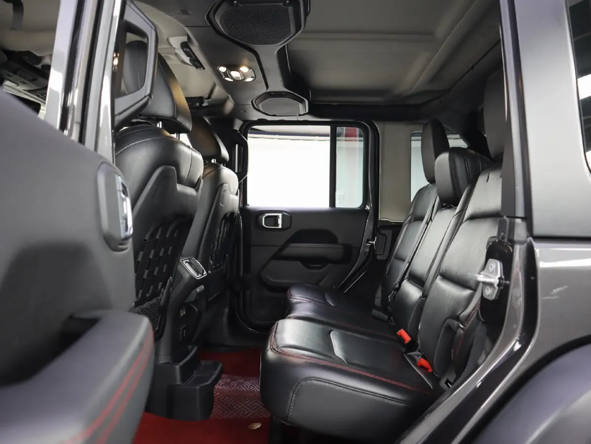 2019 Jeep Wrangler 2.0T 266HP L4 8AT,autocango,china used car exporter,china ev exporter,chinese used car exporter,chinese used ev exporter