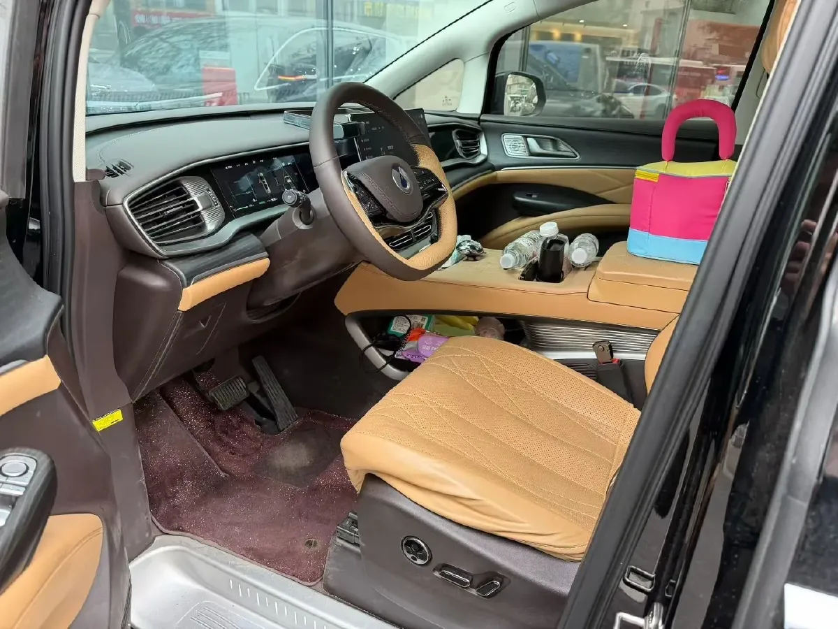 2024 Denza D9 1.5T 139HP L4 E-CVT PHEV 40KWH,autocango,china used car exporter,china ev exporter,chinese used car exporter,chinese used ev exporter