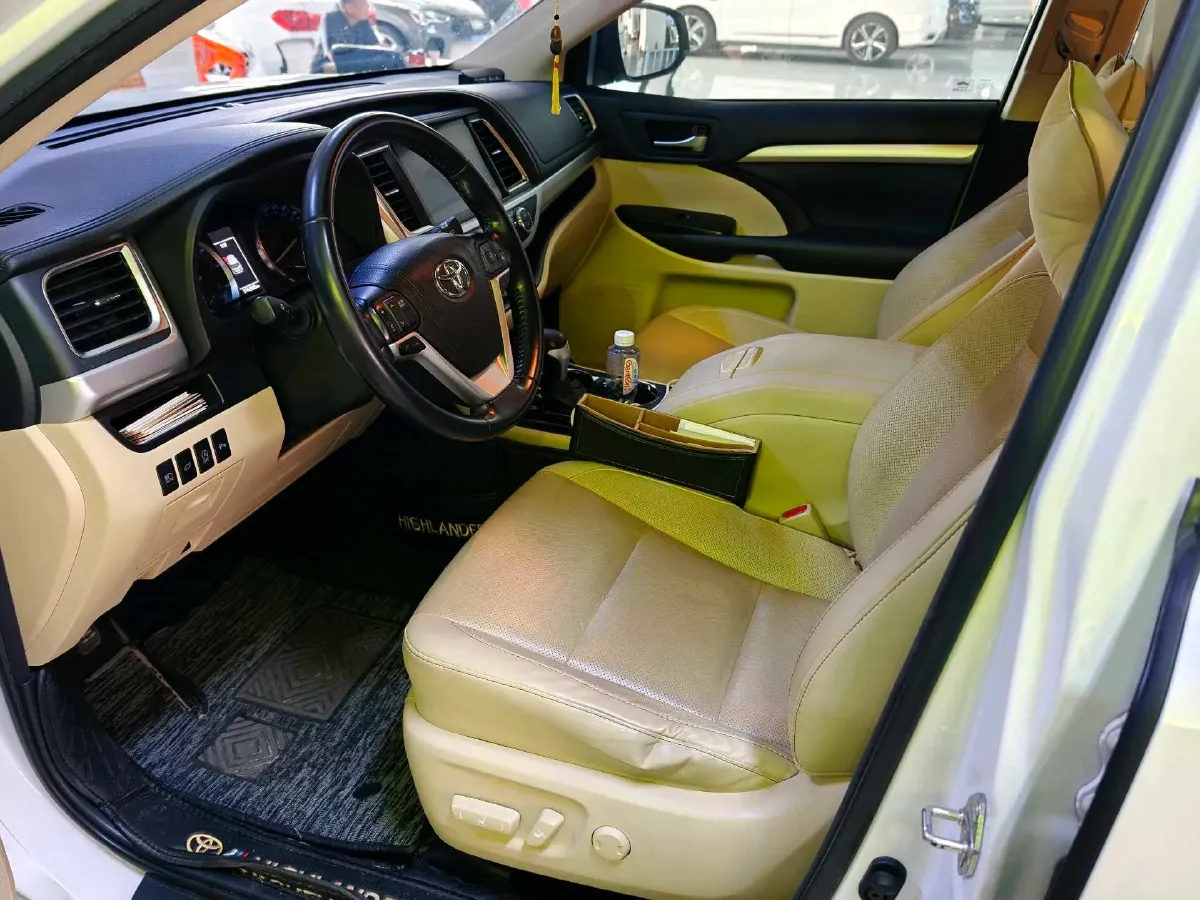 2018 Toyota Highlander 2.0T 220HP L4 6AT,autocango,china used car exporter,china ev exporter,chinese used car exporter,chinese used ev exporter