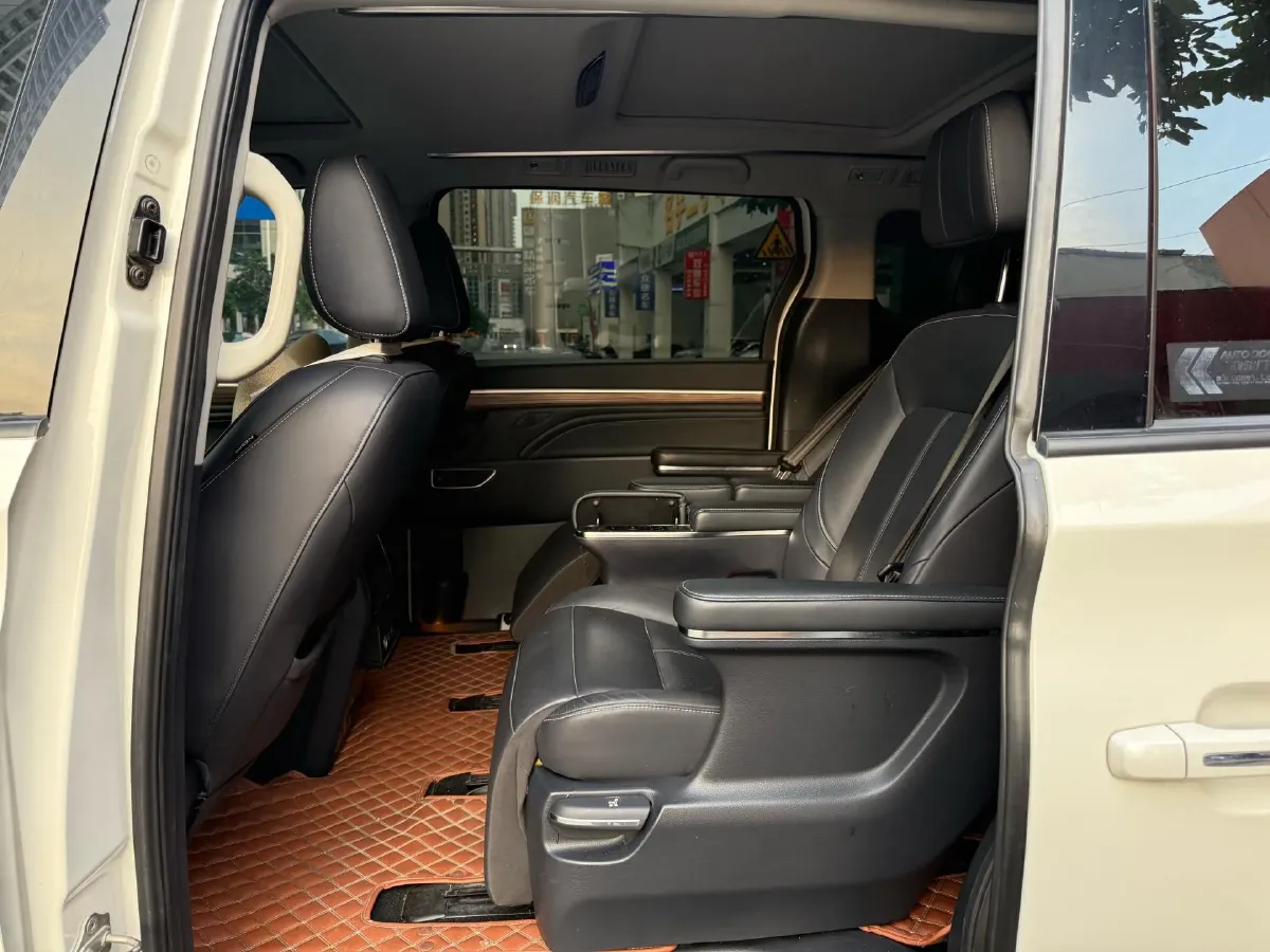 2021 GAC Trumpchi M8 2.0T 252HP L4 8AT,autocango,china used car exporter,china ev exporter,chinese used car exporter,chinese used ev exporter