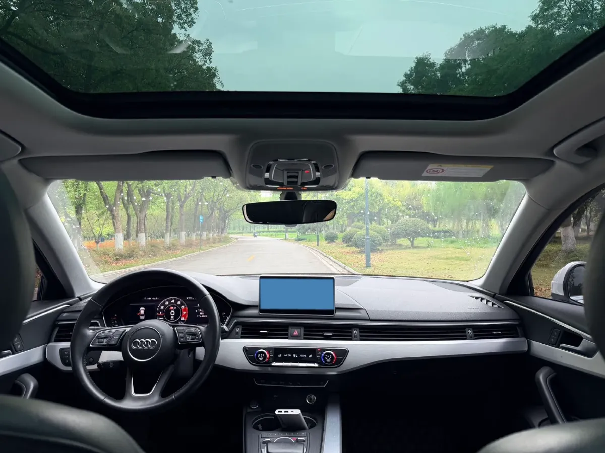 2019 Audi A4L 2.0T 190HP L4 7DCT,autocango,china used car exporter,china ev exporter,chinese used car exporter,chinese used ev exporter