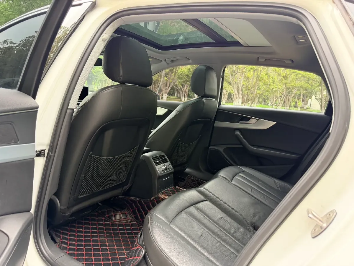 2019 Audi A4L 2.0T 190HP L4 7DCT,autocango,china used car exporter,china ev exporter,chinese used car exporter,chinese used ev exporter