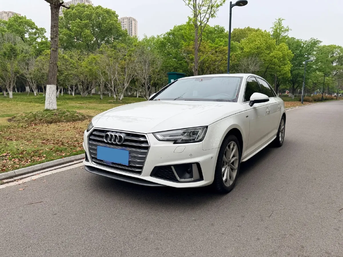 2019 Audi A4L 2.0T 190HP L4 7DCT,autocango,china used car exporter,china ev exporter,chinese used car exporter,chinese used ev exporter