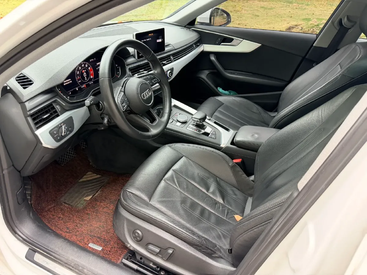 2019 Audi A4L 2.0T 190HP L4 7DCT,autocango,china used car exporter,china ev exporter,chinese used car exporter,chinese used ev exporter