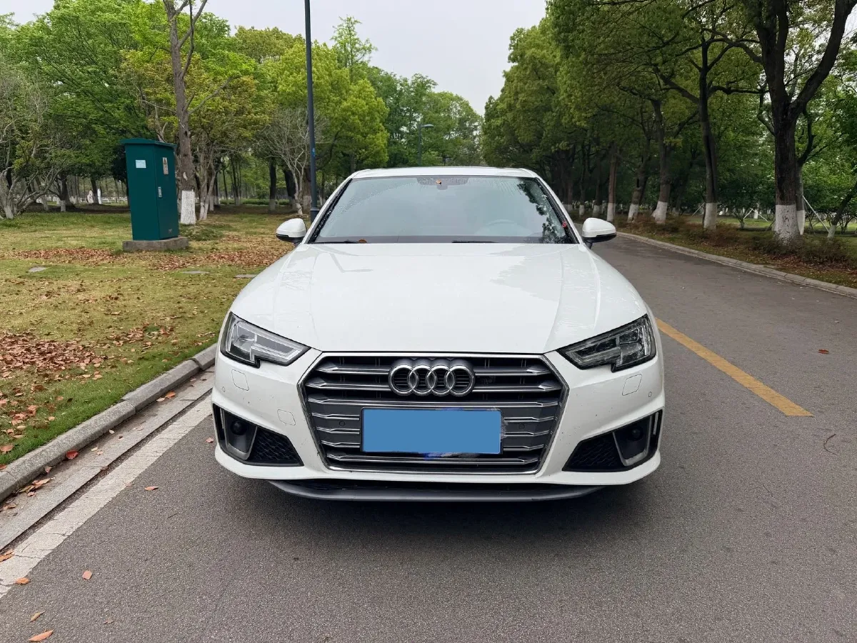 2019 Audi A4L 2.0T 190HP L4 7DCT,autocango,china used car exporter,china ev exporter,chinese used car exporter,chinese used ev exporter
