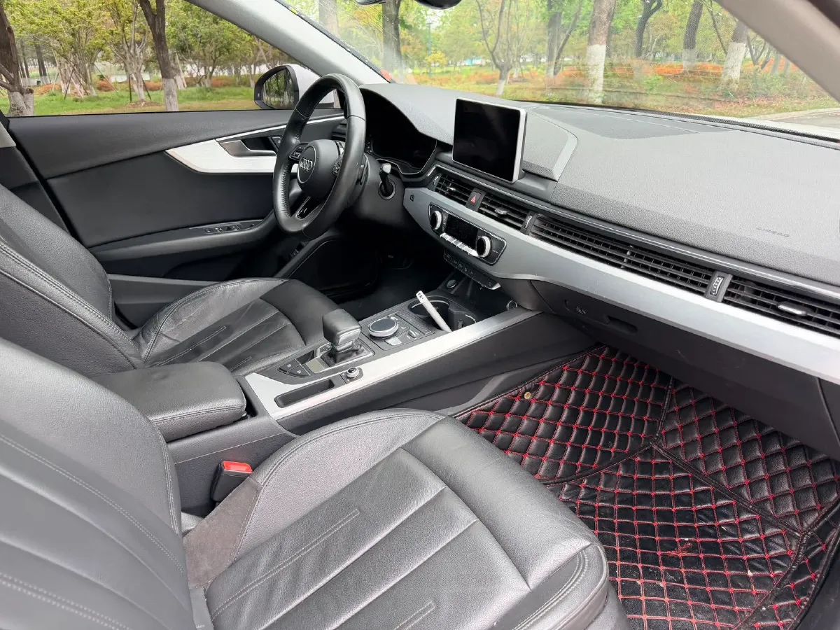 2019 Audi A4L 2.0T 190HP L4 7DCT,autocango,china used car exporter,china ev exporter,chinese used car exporter,chinese used ev exporter