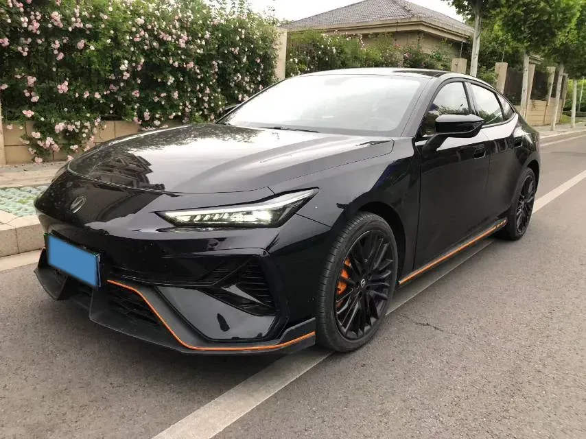 2025 ChangAn UNI-V 2.0T 245HP L4 8AT,autocango,china used car exporter,china ev exporter,chinese used car exporter,chinese used ev exporter