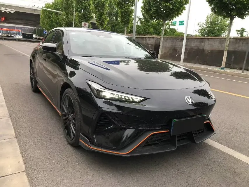 2025 ChangAn UNI-V 2.0T 245HP L4 8AT,autocango,china used car exporter,china ev exporter,chinese used car exporter,chinese used ev exporter