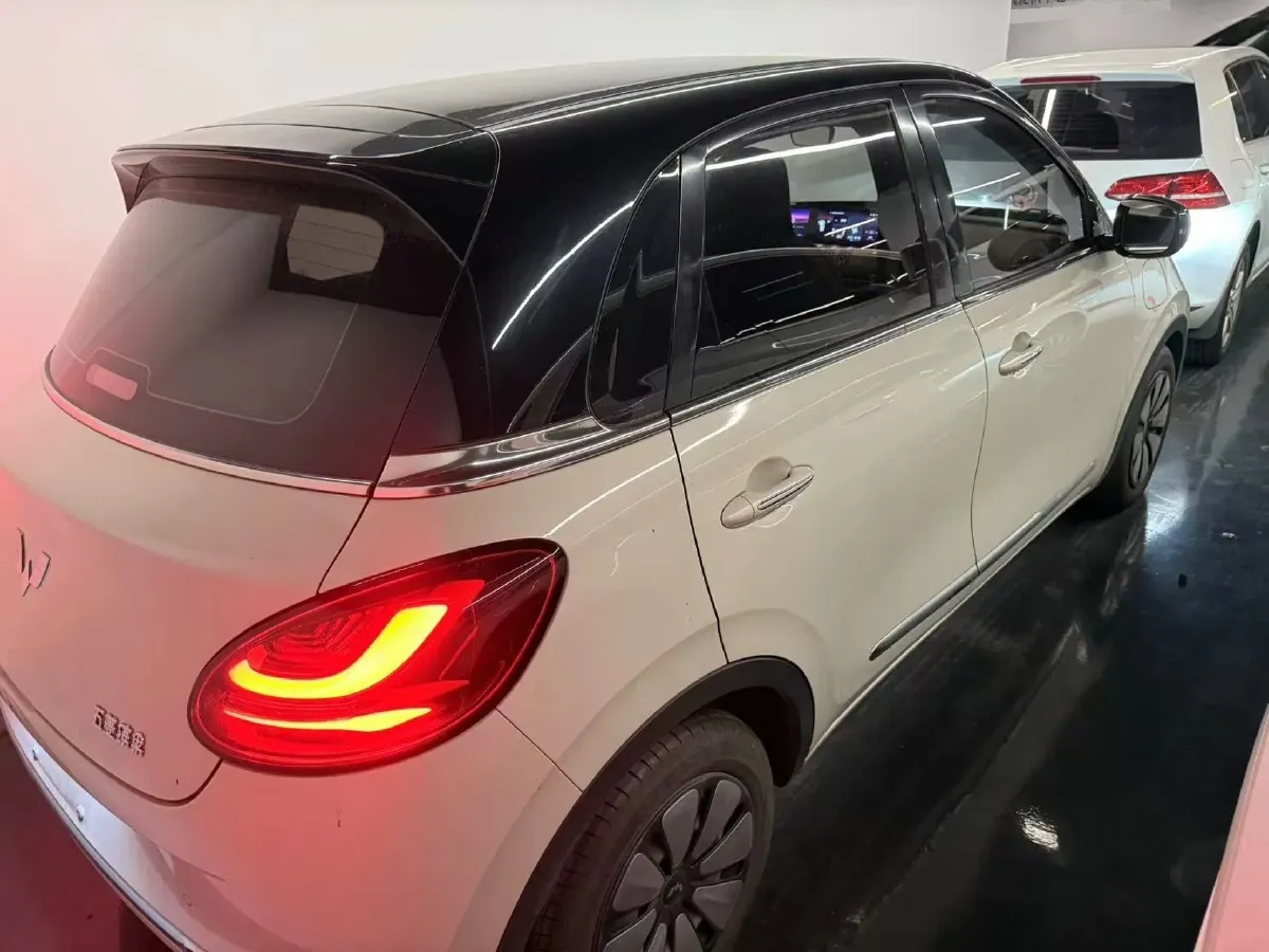 2023 WuLing BinGuo BEV 31.9KWH,autocango,china used car exporter,china ev exporter,chinese used car exporter,chinese used ev exporter