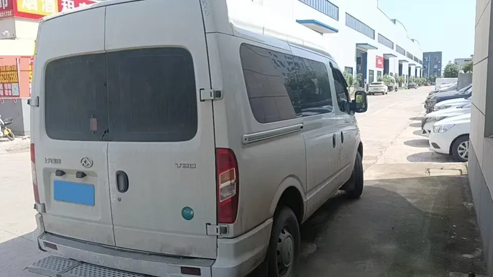 2019 MAXUS XinTu V80 2.5T 136HP L4 6MT,autocango,china used car exporter,china ev exporter,chinese used car exporter,chinese used ev exporter