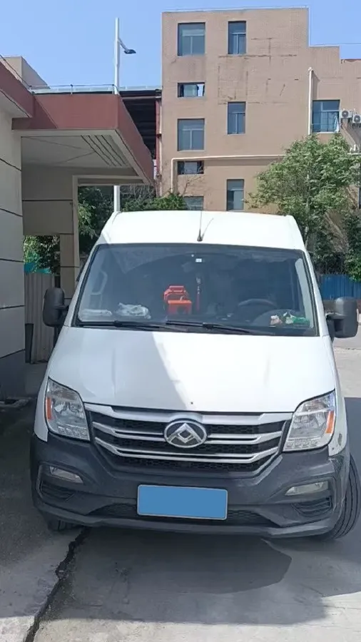 2019 MAXUS XinTu V80 2.5T 136HP L4 6MT,autocango,china used car exporter,china ev exporter,chinese used car exporter,chinese used ev exporter