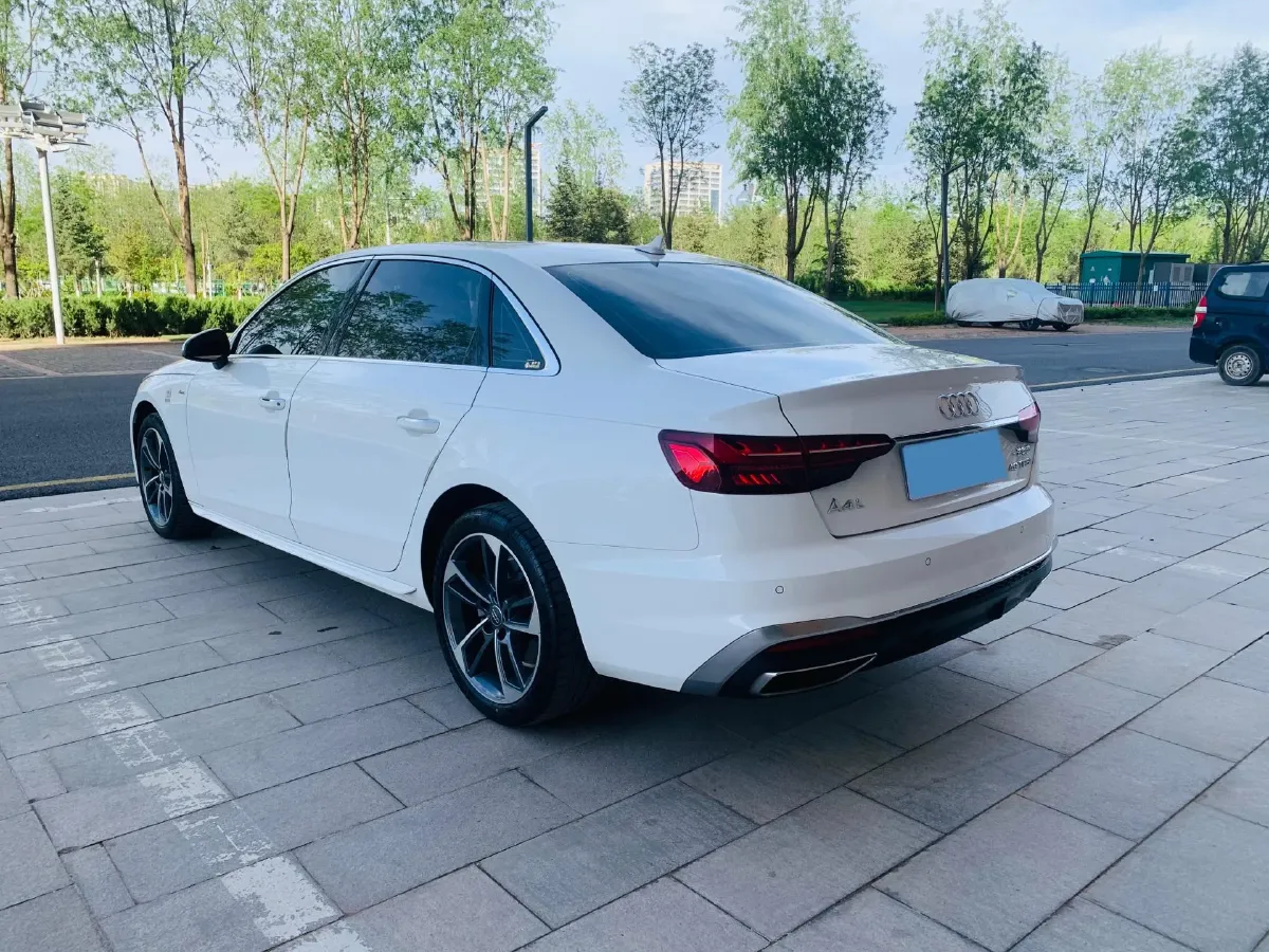 2020 Audi A4L 2.0T 190HP L4 7DCT,autocango,china used car exporter,china ev exporter,chinese used car exporter,chinese used ev exporter