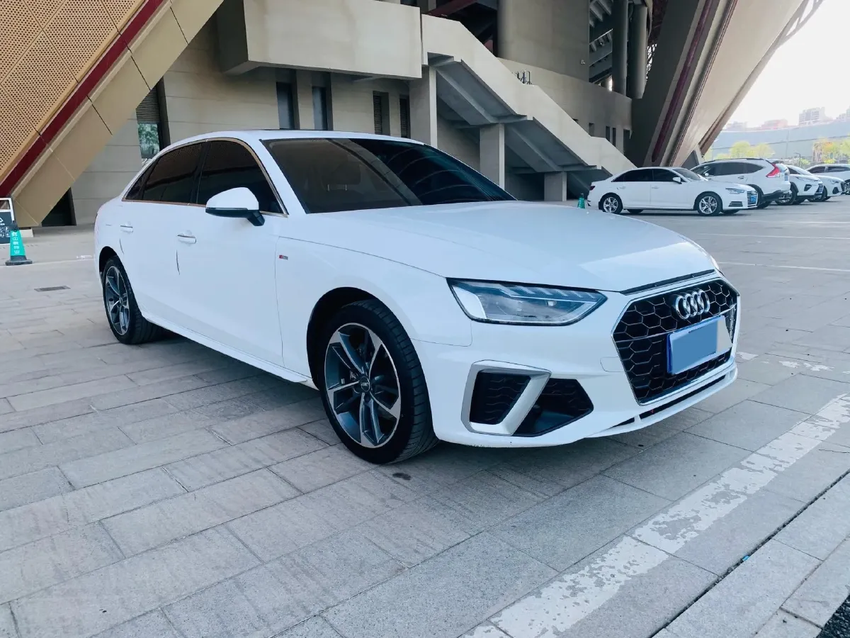 2020 Audi A4L 2.0T 190HP L4 7DCT,autocango,china used car exporter,china ev exporter,chinese used car exporter,chinese used ev exporter