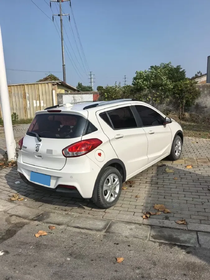 2016 BaoJun 310 1.2L 82HP L4 5MT,autocango,china used car exporter,china ev exporter,chinese used car exporter,chinese used ev exporter