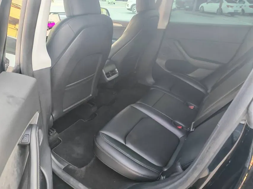 2022 Tesla Model Y BEV 60KWH,autocango,china used car exporter,china ev exporter,chinese used car exporter,chinese used ev exporter