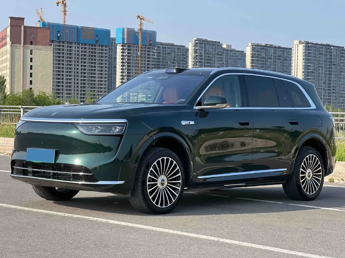 2025 AITO AITO M8 REEV 160HP REEV 53.4KWH,autocango,china used car exporter,china ev exporter,chinese used car exporter,chinese used ev exporter