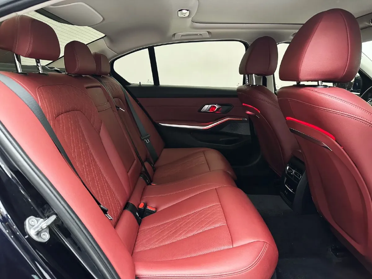 2023 BMW 3 Series 2.0T 156HP L4 8AT,autocango,china used car exporter,china ev exporter,chinese used car exporter,chinese used ev exporter