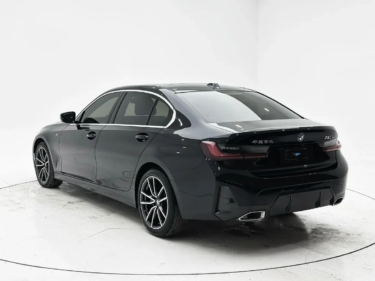 2023 BMW 3 Series 2.0T 156HP L4 8AT,autocango,china used car exporter,china ev exporter,chinese used car exporter,chinese used ev exporter