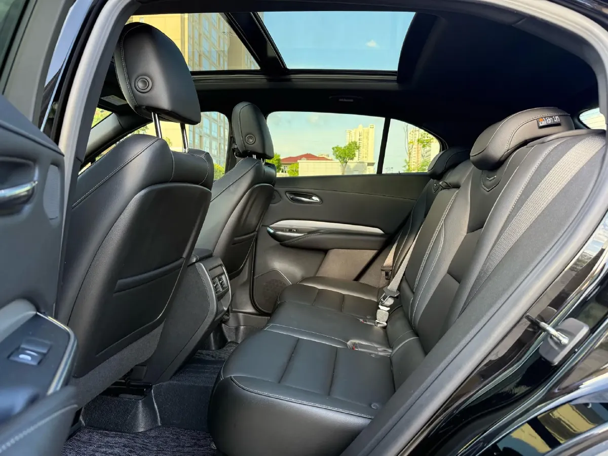 2020 Cadillac XT4 2.0T 241HP L4 9AT,autocango,china used car exporter,china ev exporter,chinese used car exporter,chinese used ev exporter