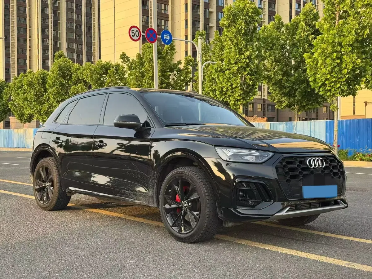 2024 Audi Q5L 2.0T 245HP L4 7DCT,autocango,china used car exporter,china ev exporter,chinese used car exporter,chinese used ev exporter