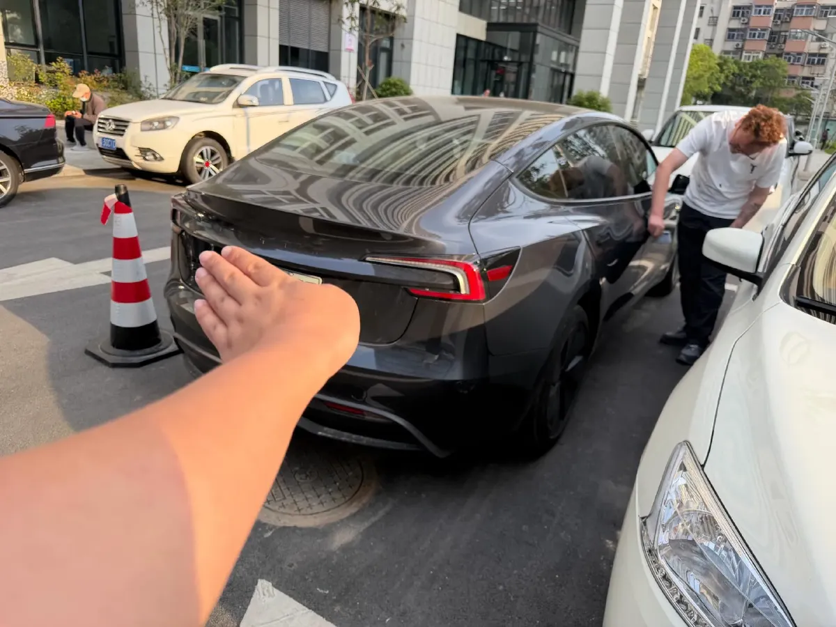 2025 Tesla Model 3 BEV,autocango,china used car exporter,china ev exporter,chinese used car exporter,chinese used ev exporter