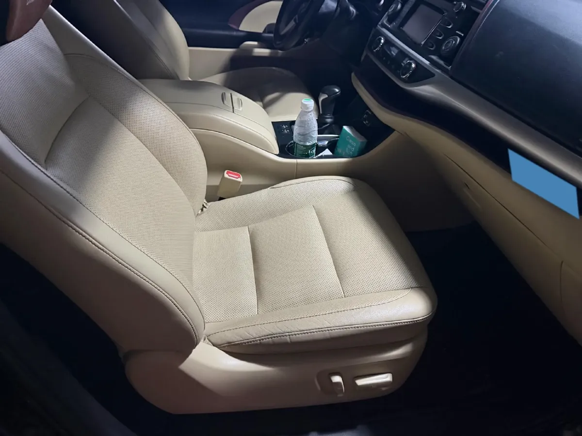 2017 Toyota Highlander 2.0T 220HP L4 6AT,autocango,china used car exporter,china ev exporter,chinese used car exporter,chinese used ev exporter