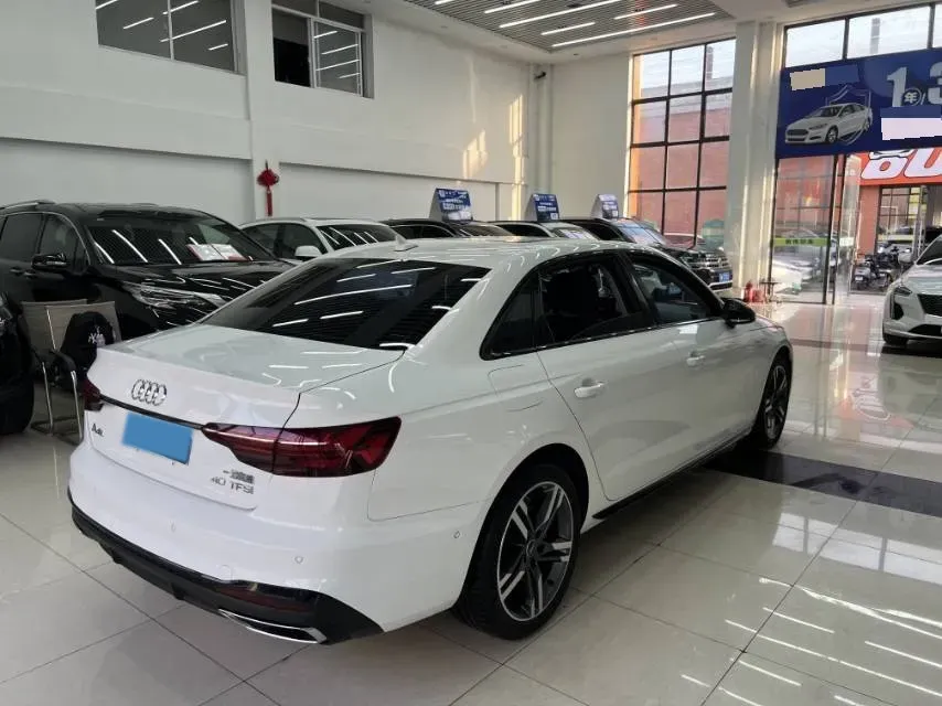 2022 Audi A4L 2.0T 190HP L4 7DCT,autocango,china used car exporter,china ev exporter,chinese used car exporter,chinese used ev exporter
