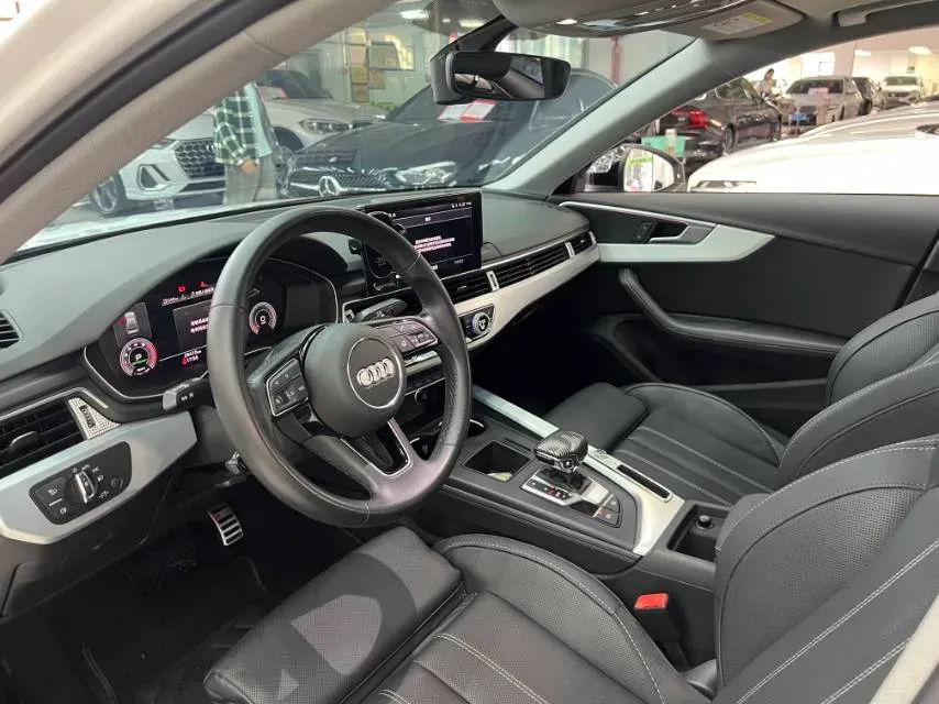 2022 Audi A4L 2.0T 190HP L4 7DCT,autocango,china used car exporter,china ev exporter,chinese used car exporter,chinese used ev exporter