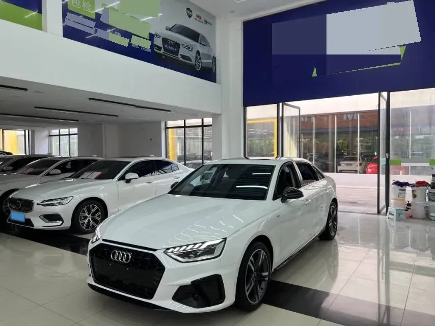 2022 Audi A4L 2.0T 190HP L4 7DCT,autocango,china used car exporter,china ev exporter,chinese used car exporter,chinese used ev exporter