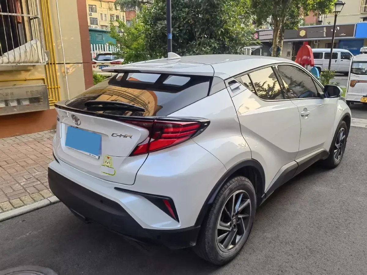 2021 Toyota C-HR 2.0L 171HP L4 CVT,autocango,china used car exporter,china ev exporter,chinese used car exporter,chinese used ev exporter