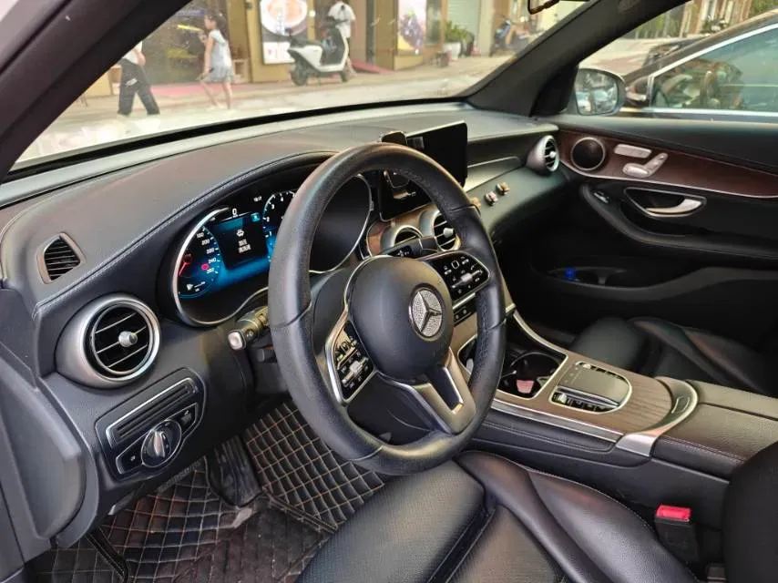 2020 Mercedes-Benz GLC Class 2.0T 258HP L4 9AT,autocango,china used car exporter,china ev exporter,chinese used car exporter,chinese used ev exporter