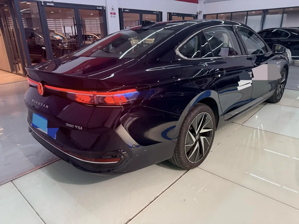 2024 Volkswagen Magotan 2.0T 220HP L4 7DCT,autocango,china used car exporter,china ev exporter,chinese used car exporter,chinese used ev exporter