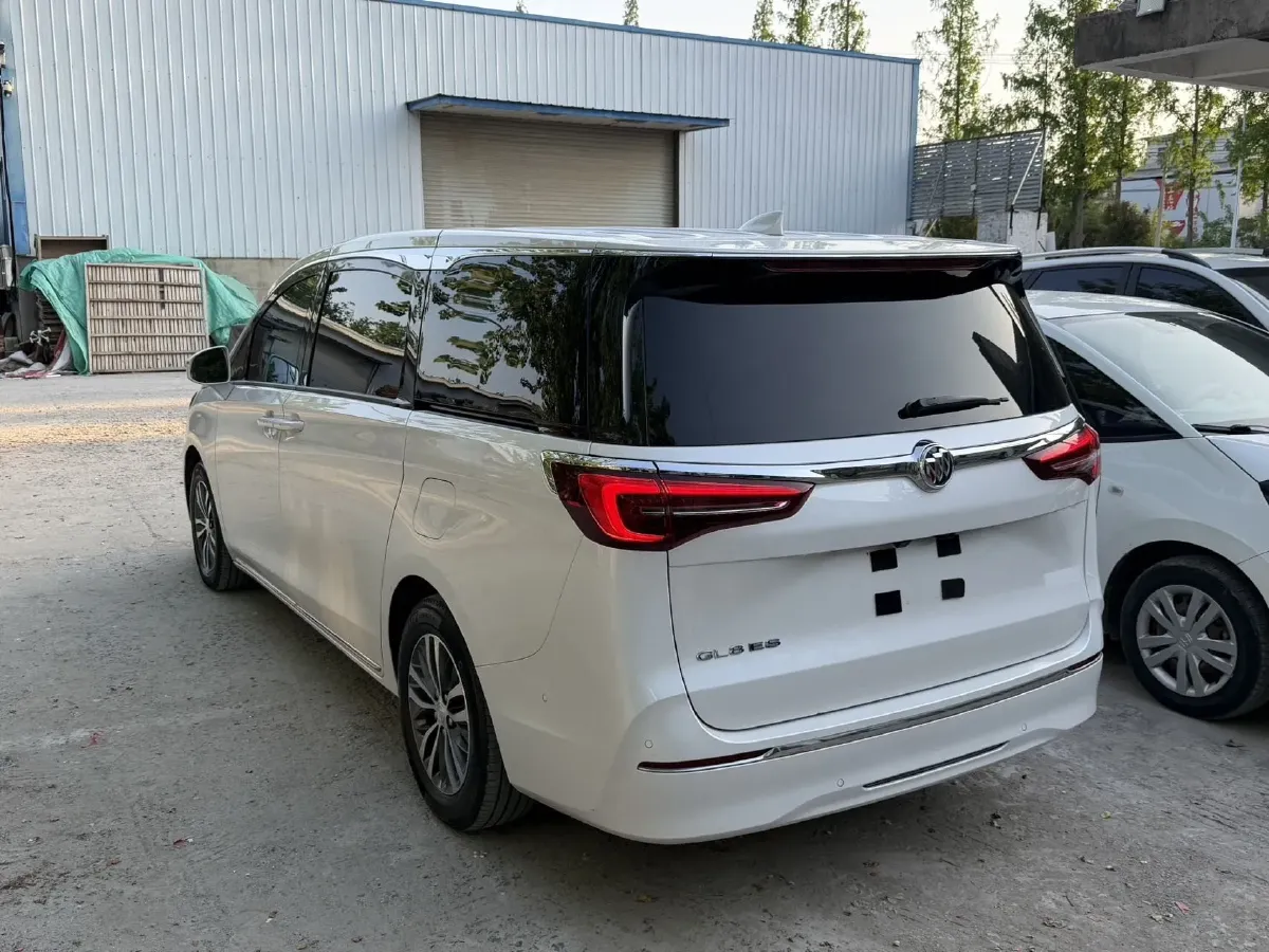 2023 Buick GL8 2.0T 237HP L4 9AT,autocango,china used car exporter,china ev exporter,chinese used car exporter,chinese used ev exporter