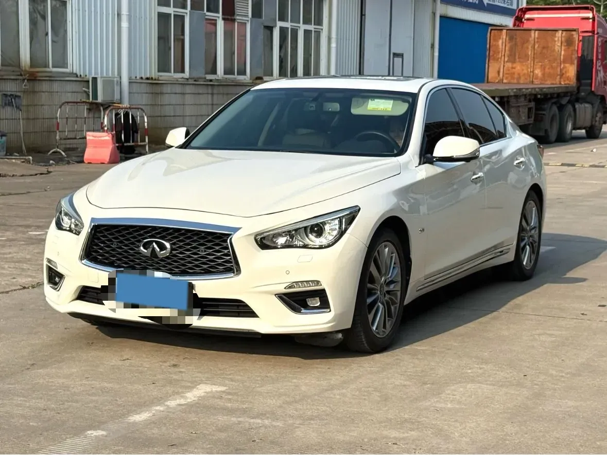 2018 Jeep Grand Commander 2.0T 265HP L4 9AT,autocango,china used car exporter,china ev exporter,chinese used car exporter,chinese used ev exporter