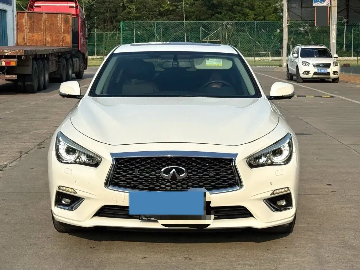 2018 Jeep Grand Commander 2.0T 265HP L4 9AT,autocango,china used car exporter,china ev exporter,chinese used car exporter,chinese used ev exporter