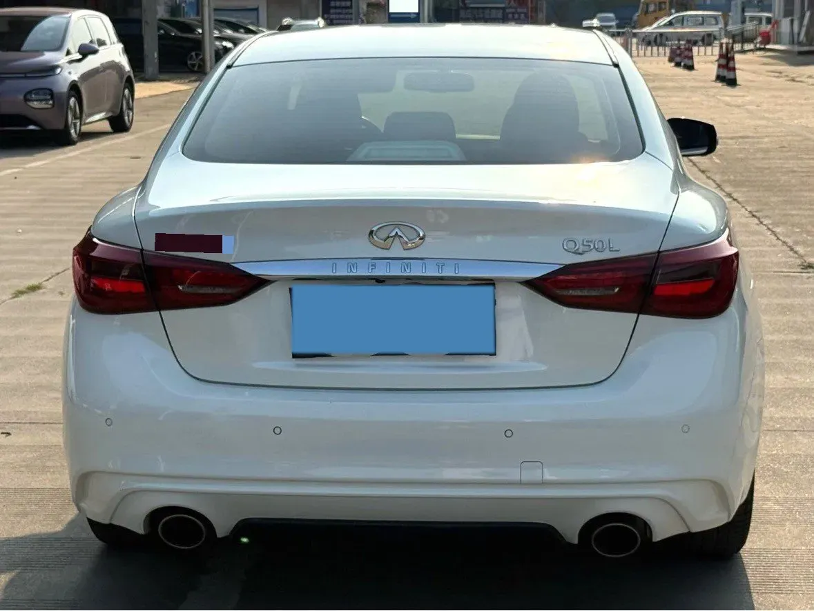 2018 Jeep Grand Commander 2.0T 265HP L4 9AT,autocango,china used car exporter,china ev exporter,chinese used car exporter,chinese used ev exporter