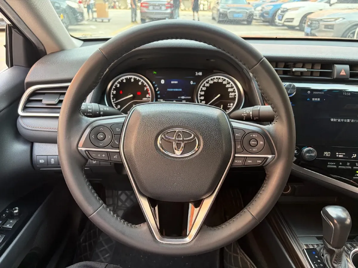 2019 Toyota Camry 2.5L 209HP L4 8AT,autocango,china used car exporter,china ev exporter,chinese used car exporter,chinese used ev exporter