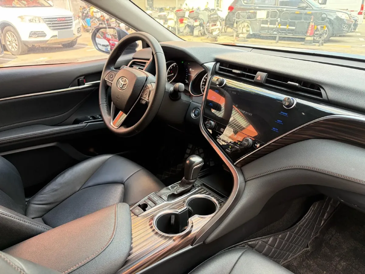 2019 Toyota Camry 2.5L 209HP L4 8AT,autocango,china used car exporter,china ev exporter,chinese used car exporter,chinese used ev exporter